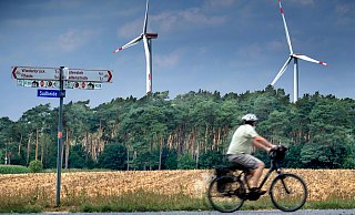 Windräder im Rhedaer Forst: Der neu zusammengesetzte Klimabeirat dürfte ambitionierte Ziele verfolgen. - Andreas Frücht Windräder im Rhedaer Forst: Der neu zusammengesetzte Klimabeirat dürfte ambitionierte Ziele verfolgen. - Andreas Frücht