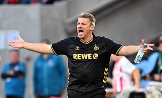 Hadert mit dem Video-Assistenten: Kölns Trainer Lukas Kwasniok. - Federico Gambarini/dpa Hadert mit dem Video-Assistenten: Kölns Trainer Lukas Kwasniok. - Federico Gambarini/dpa