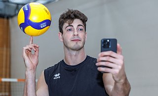 Volleyballer Tobias Krick als Social-Media-Star. - Andreas Gora/dpa Volleyballer Tobias Krick als Social-Media-Star. - Andreas Gora/dpa