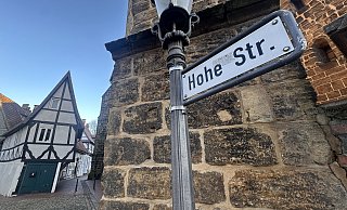 In der Altstadt von Minden soll einen 25-jähriger Mann von einem Unbekannten ins Bein geschossen worden sein. Seine Aussagen zum konkreten Tatort blieben jedoch sehr vage. MT-Foto: - Patrick Schwemling In der Altstadt von Minden soll einen 25-jähriger Mann von einem Unbekannten ins Bein geschossen worden sein. Seine Aussagen zum konkreten Tatort blieben jedoch sehr vage. MT-Foto: - Patrick Schwemling