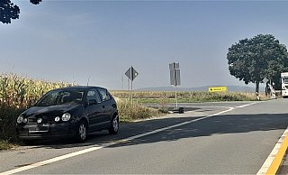 Der dunkle Polo an der Bundesstraße 7 Richtung Nordhessen, hinter der Abfahrt nach Wettesingen. - Simone Flörke Der dunkle Polo an der Bundesstraße 7 Richtung Nordhessen, hinter der Abfahrt nach Wettesingen. - Simone Flörke