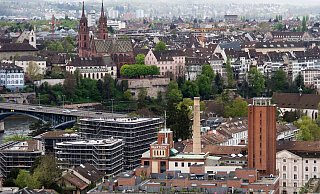 Basel hat im Rennen um die Austragung des ESC 2025 die Nase vor Genf. (Archivbild) - Georgios Kefalas/Keystone/dpa Basel hat im Rennen um die Austragung des ESC 2025 die Nase vor Genf. (Archivbild) - Georgios Kefalas/Keystone/dpa
