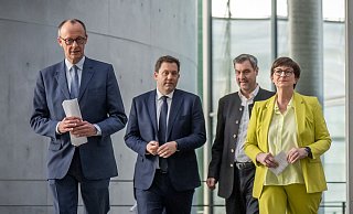Unions-Kanzlerkandidat Friedrich Merz, SPD-Chef Lars Klingbeil, CSU-Chef Markus Söder und SPD-Chefin Saskia Esken in Berlin. - Michael Kappeler/dpa Unions-Kanzlerkandidat Friedrich Merz, SPD-Chef Lars Klingbeil, CSU-Chef Markus Söder und SPD-Chefin Saskia Esken in Berlin. - Michael Kappeler/dpa
