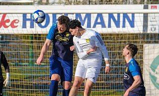 Heepens Nick Grieswelle (l.) und Wellensieks Ayyoub El Koudadi im Kopfballduell. - Andreas Zobe Heepens Nick Grieswelle (l.) und Wellensieks Ayyoub El Koudadi im Kopfballduell. - Andreas Zobe