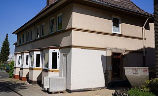 In diesem Haus am Lindenplatz soll es zu der Tat unter den jugendlichen Mädchen gekommen sein. Keine der beiden soll in diesem Haus wohnen. - Christian Mathiesen In diesem Haus am Lindenplatz soll es zu der Tat unter den jugendlichen Mädchen gekommen sein. Keine der beiden soll in diesem Haus wohnen. - Christian Mathiesen