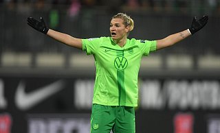Zum Verzweifeln: Wolfsburgs Topspielerin Alexandra Popp. - Swen Pförtner/dpa Zum Verzweifeln: Wolfsburgs Topspielerin Alexandra Popp. - Swen Pförtner/dpa