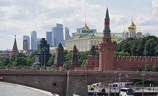 In der russischen Hauptstadt Moskau gibt es für Freiwillige, die in den Krieg gegen die Ukraine ziehen, nun deutlich mehr Geld. (Archivbild) - Ulf Mauder/dpa In der russischen Hauptstadt Moskau gibt es für Freiwillige, die in den Krieg gegen die Ukraine ziehen, nun deutlich mehr Geld. (Archivbild) - Ulf Mauder/dpa