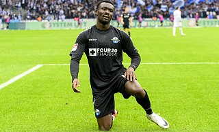 SCP-Stürmer Sirlord Conteh laboriert an einer schmerzhaften Rippenprellung. - picture alliance SCP-Stürmer Sirlord Conteh laboriert an einer schmerzhaften Rippenprellung. - picture alliance