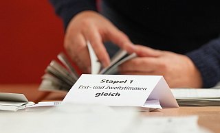 Wegen zahlreicher Pannen musste die Bundestagswahl 2021 in Berlin teilweise wiederholt werden. - Soeren Stache/dpa Wegen zahlreicher Pannen musste die Bundestagswahl 2021 in Berlin teilweise wiederholt werden. - Soeren Stache/dpa