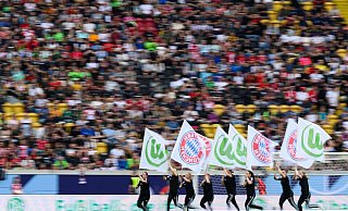 Wie im Vorjahr spielen Bayern München und der VfL Wolfsburg um den Supercup im Frauenfußball. - Robert Michael/dpa Wie im Vorjahr spielen Bayern München und der VfL Wolfsburg um den Supercup im Frauenfußball. - Robert Michael/dpa