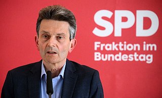 - Bernd von Jutrczenka/dpa - Bernd von Jutrczenka/dpa