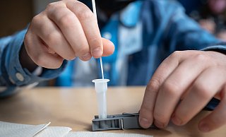 Seit dem Ende der Osterferien gilt auch an den Paderborner Schulen eine Testpflicht. - picture alliance/dpa Seit dem Ende der Osterferien gilt auch an den Paderborner Schulen eine Testpflicht. - picture alliance/dpa