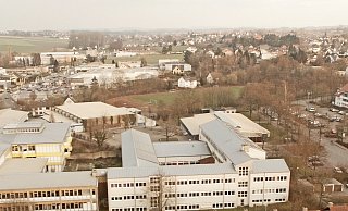 Die Großsporthalle am Schulzentrum und der Sportplatz Holzwiese liegen direkt nebeneinander. - Jens Reddeker Die Großsporthalle am Schulzentrum und der Sportplatz Holzwiese liegen direkt nebeneinander. - Jens Reddeker