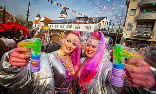 Das Karnevals-Highlight in Stukenbrock ist der Umzug an Weiberfastnacht. - Mike-Dennis Müller Das Karnevals-Highlight in Stukenbrock ist der Umzug an Weiberfastnacht. - Mike-Dennis Müller