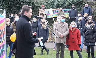 Mehr als 700 AfD-Gegner haben friedlich auf dem Wall protestiert. - Burkhard Battran Mehr als 700 AfD-Gegner haben friedlich auf dem Wall protestiert. - Burkhard Battran