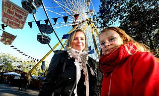 Viele Besucher der Michaeliskirmes nehmen rund 15 bis 50 Euro mit auf den Rummel. Das meiste Geld wird für die Kinder ausgegeben. - Andreas Frücht Viele Besucher der Michaeliskirmes nehmen rund 15 bis 50 Euro mit auf den Rummel. Das meiste Geld wird für die Kinder ausgegeben. - Andreas Frücht
