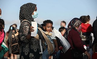 Die ersten anerkannten Flüchtlinge sind in Deutschland eingetroffen. - imago images/ANE Edition Die ersten anerkannten Flüchtlinge sind in Deutschland eingetroffen. - imago images/ANE Edition