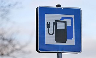 Antrieb aus der Steckdose: Die hohe staatliche Förderung beim Kauf von Elektroautos hat im vergangenen Jahr zu einem Antragsrekord geführt. - Foto: Jan Woitas/dpa-Zentralbild/dpa Antrieb aus der Steckdose: Die hohe staatliche Förderung beim Kauf von Elektroautos hat im vergangenen Jahr zu einem Antragsrekord geführt. - Foto: Jan Woitas/dpa-Zentralbild/dpa
