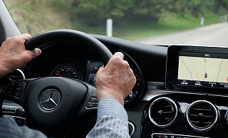 Wie sicher ist man im Alter noch mit dem Pkw unterwegs? - (Symbolbild) Pixabay Wie sicher ist man im Alter noch mit dem Pkw unterwegs? - (Symbolbild) Pixabay