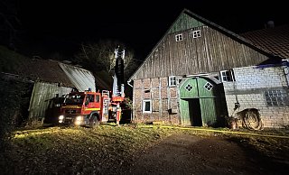 Einsatz der Feuerwehr am Donnerstagabend in Bielefeld. - Paul Brinkmann Einsatz der Feuerwehr am Donnerstagabend in Bielefeld. - Paul Brinkmann
