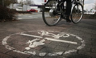 Radwege, Holter Straße, Kreisel, Oerlinghauser Straße, Fahrrad, Fahrradweg, Fußgängerweg - Birgit Guhlke Radwege, Holter Straße, Kreisel, Oerlinghauser Straße, Fahrrad, Fahrradweg, Fußgängerweg - Birgit Guhlke