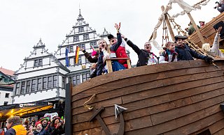 Eine Parade wie noch im letzten Februar wird es 2021 zwar nicht in Paderborn geben. Aber über Straßenkarneval ist noch nicht das letzte Wort gesprochen. - Niklas Tüns Eine Parade wie noch im letzten Februar wird es 2021 zwar nicht in Paderborn geben. Aber über Straßenkarneval ist noch nicht das letzte Wort gesprochen. - Niklas Tüns