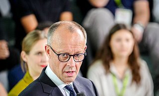 Es gibt einen neuen Papst - und Bundeskanzler Friedrich Merz gehört zu den ersten Gratulanten. - Kay Nietfeld/dpa Es gibt einen neuen Papst - und Bundeskanzler Friedrich Merz gehört zu den ersten Gratulanten. - Kay Nietfeld/dpa