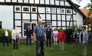 Zehn der Kandidaten, mit denen die FWG antritt: Dieter Pollert, Claudia Meier, Günter Meier, Dieter Gerlach, Dieter Arning, Silke Tegeler, Iris-Gudrun Huth, Mario Tegeler, Ute Gerlach und Janina Huth. - Michael Grundmeier Zehn der Kandidaten, mit denen die FWG antritt: Dieter Pollert, Claudia Meier, Günter Meier, Dieter Gerlach, Dieter Arning, Silke Tegeler, Iris-Gudrun Huth, Mario Tegeler, Ute Gerlach und Janina Huth. - Michael Grundmeier