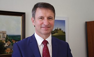 Rathaus-Chef: Bürgermeister Michael Stickeln kann sich eine Kandidatur für das Amt des Landrats vorstellen. - Dieter Scholz Rathaus-Chef: Bürgermeister Michael Stickeln kann sich eine Kandidatur für das Amt des Landrats vorstellen. - Dieter Scholz