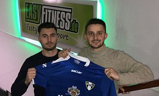 Willkommen bei den Bierstädtern: Arjeton Islamaj (l.) und Nuri Konak tragen ab der nächsten Saison das Trikot des SC Herford. - SC Herford Willkommen bei den Bierstädtern: Arjeton Islamaj (l.) und Nuri Konak tragen ab der nächsten Saison das Trikot des SC Herford. - SC Herford