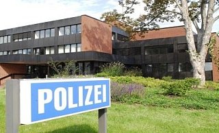 Die Staatsannwaltschaft prüfte, ob Polizeibeamte der Kreispolizeibehörde Höxter die Hinweise einer Zeugin ernst genug genommen hatten. - Polizei Höxter Die Staatsannwaltschaft prüfte, ob Polizeibeamte der Kreispolizeibehörde Höxter die Hinweise einer Zeugin ernst genug genommen hatten. - Polizei Höxter