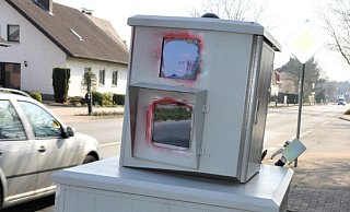 Die Anlage des Kreises Gütersloh kann in beide Fahrtrichtungen blitzen. - Karin Prignitz Die Anlage des Kreises Gütersloh kann in beide Fahrtrichtungen blitzen. - Karin Prignitz