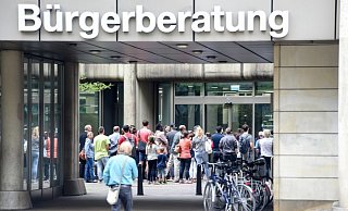 Wer vorm Fest noch was bei der Stadt erledigen will, muss sich sputen. - Symbolbild/Archivbild: NW Wer vorm Fest noch was bei der Stadt erledigen will, muss sich sputen. - Symbolbild/Archivbild: NW