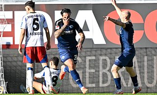 Adriano Grimaldi (Mitte) traf für seinen SC Paderborn gegen den Hamburger SV zum 2:0-Endstand. - imago images/ Ulrich Hufnagel Adriano Grimaldi (Mitte) traf für seinen SC Paderborn gegen den Hamburger SV zum 2:0-Endstand. - imago images/ Ulrich Hufnagel