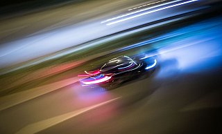 Andere Verkehrsteilnehmer hatten die Polizei eingeschaltet, weil der 20-Jährige Schlangenlinien gefahren war - anscheinend hatte er vorher Lachgas konsumiert. - Frank Rumpenhorst/dpa Andere Verkehrsteilnehmer hatten die Polizei eingeschaltet, weil der 20-Jährige Schlangenlinien gefahren war - anscheinend hatte er vorher Lachgas konsumiert. - Frank Rumpenhorst/dpa