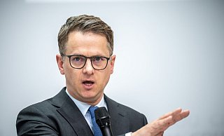 CDU-Vize Carsten Linnemann möchte, dass Arbeitslose zu Jobs verpflichtet werden können. - Michael Kappeler/dpa CDU-Vize Carsten Linnemann möchte, dass Arbeitslose zu Jobs verpflichtet werden können. - Michael Kappeler/dpa