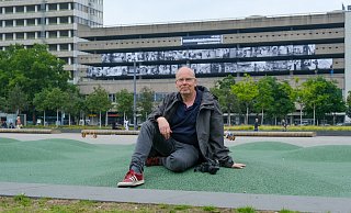 Veit Mette auf den grünen Hügeln des Kesselbrinks. - Andreas Zobe Veit Mette auf den grünen Hügeln des Kesselbrinks. - Andreas Zobe