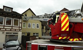 Der Brand am Karfreitag brach im Dachgeschoss des Hauses aus. - Michaela Bast Der Brand am Karfreitag brach im Dachgeschoss des Hauses aus. - Michaela Bast