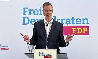 FDP-Chef Dürr: Man sollte auch weniger Urlaub nehmen dürfen. (Archivbild) - Andreas Hoenig/dpa FDP-Chef Dürr: Man sollte auch weniger Urlaub nehmen dürfen. (Archivbild) - Andreas Hoenig/dpa