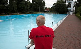 Mittlerweile geschlossen: Die Freibadsaison ist beendet. - Noah Wedel Mittlerweile geschlossen: Die Freibadsaison ist beendet. - Noah Wedel