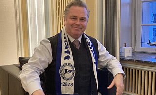 Herfords Bürgermeister Tim Kähler freut sich auf das DFB-Pokal-Viertelfinale Arminia Bielefeld - Werder Bremen. Der gebürtige Bremer ist heute Mitglied der Arminia. - Matthias Bungeroth Herfords Bürgermeister Tim Kähler freut sich auf das DFB-Pokal-Viertelfinale Arminia Bielefeld - Werder Bremen. Der gebürtige Bremer ist heute Mitglied der Arminia. - Matthias Bungeroth