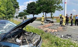 Die beiden Fahrzeuge stießen frontal aufeinander. - Ralph Meyer Die beiden Fahrzeuge stießen frontal aufeinander. - Ralph Meyer