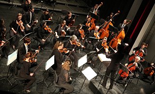 "Es brennt lichterloh": Bei Bielefelder Philharmonikern hängt der Haussegen schief. - Elke Niedringhaus-Haasper "Es brennt lichterloh": Bei Bielefelder Philharmonikern hängt der Haussegen schief. - Elke Niedringhaus-Haasper