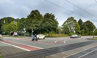 So sieht die Kreuzung aktuell aus. Rechts ist die Voltmannstraße. - Andreas Zobe So sieht die Kreuzung aktuell aus. Rechts ist die Voltmannstraße. - Andreas Zobe