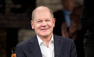 In der Talkshow «3nach9» lobt Bundeskanzler Olaf Scholz die Arbeit der Ampel-Koalition. - Sina Schuldt/dpa In der Talkshow «3nach9» lobt Bundeskanzler Olaf Scholz die Arbeit der Ampel-Koalition. - Sina Schuldt/dpa