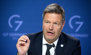 - Bernd von Jutrczenka/dpa - Bernd von Jutrczenka/dpa