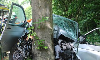 Die Fahrerin erlitt schwere Verletzungen. - Polizei Kreis Minden-Lübbecke Die Fahrerin erlitt schwere Verletzungen. - Polizei Kreis Minden-Lübbecke