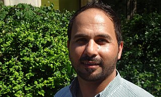 Mohammad Nazir musste seine Heimat verlassen. In Deutschland gelang es ihm, seinen Traum als Sportlehrer zu verwirklichen. - Andreas Boueke Mohammad Nazir musste seine Heimat verlassen. In Deutschland gelang es ihm, seinen Traum als Sportlehrer zu verwirklichen. - Andreas Boueke