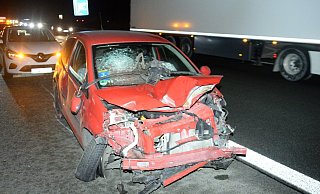 Der Fahrerin dieses roten Twingo wurde eine Blutprobe entnommen. - Andreas Eickhoff Der Fahrerin dieses roten Twingo wurde eine Blutprobe entnommen. - Andreas Eickhoff