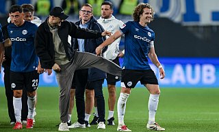 Einen Tritt in den Allerwertesten braucht Arminia-Kapitän Mael Corboz auf keinen Fall. Der 31-Jährige ist voll motiviert und topfit. - Teresa Kröger Einen Tritt in den Allerwertesten braucht Arminia-Kapitän Mael Corboz auf keinen Fall. Der 31-Jährige ist voll motiviert und topfit. - Teresa Kröger